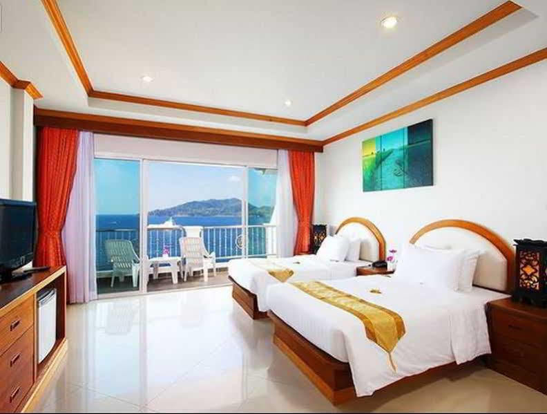 Blue Beach Club & Resort Patong Exterior photo