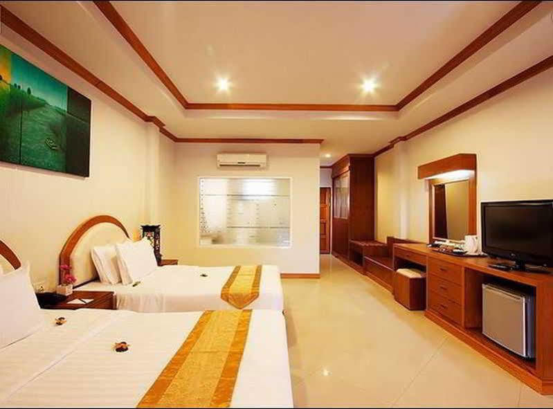 Blue Beach Club & Resort Patong Exterior photo