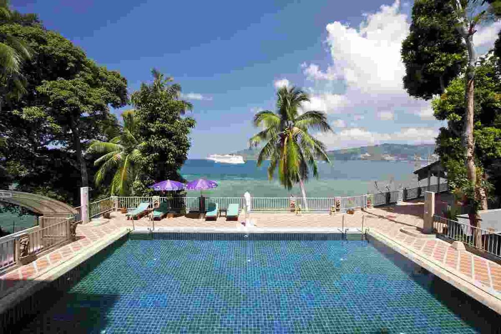 Blue Beach Club & Resort Patong Exterior photo